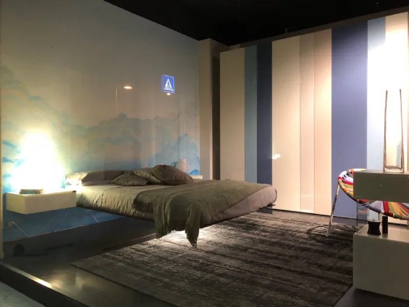 Letto design Fluttua di Lago SCONTATO 