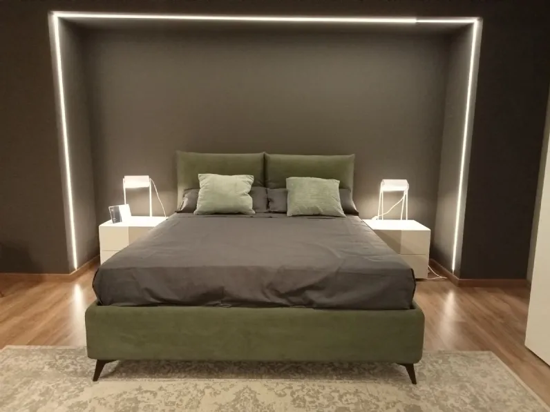 Letto imbottito modello Francesca di Stile italia scontato 35%