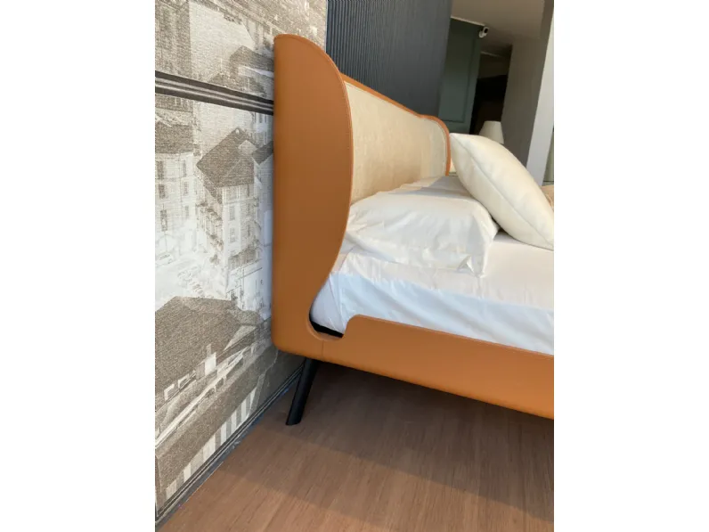 Letto matrimoniale design Gabri Bolzan a prezzo ribassato
