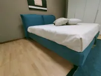 Letto imbottito modello Imbottito con contenitore di Le comfort scontato 40%