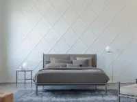 Letto matrimoniale con piedini Iko a prezzo riservato 