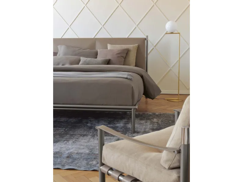 Letto Iko di Flou scontato del 25%