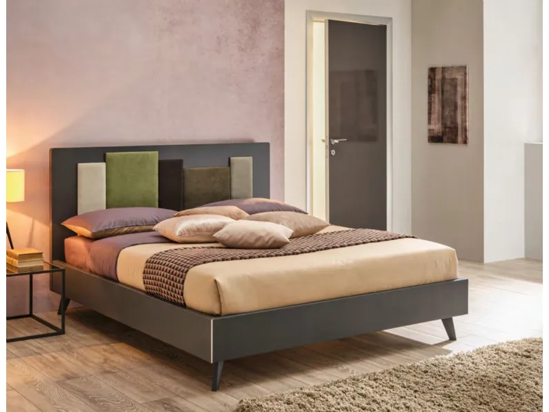 Letto imbottito con gambe Letto matrimoniale yan in finitura grafite con  inserti in tessuto Collezione esclusiva