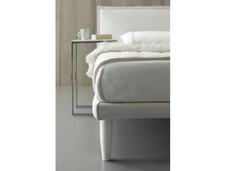 Letto imbottito con gambe Michelle Ergogreen a prezzo ribassato