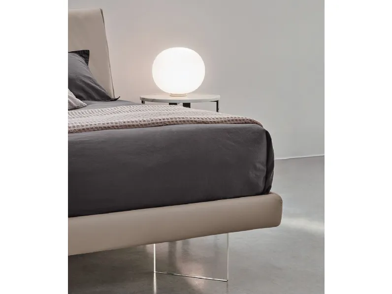 Letto imbottito con gambe Mtre letto in pelle Artigianale a prezzo scontato