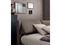 Letto imbottito con giroletto e cuscini reclianbili Loft�di V&nice�a prezzo scontato