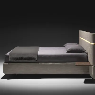 Letto imbottito con giroletto Infinito basso �Twils�a prezzo ribassato