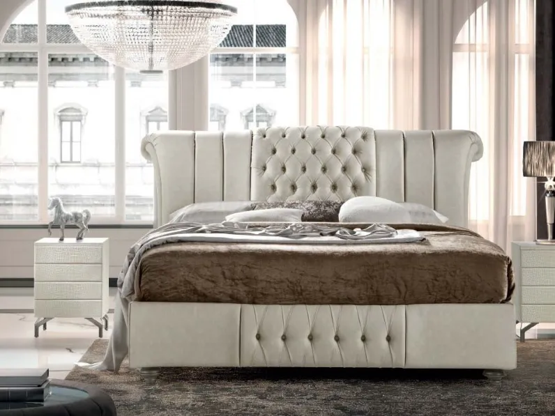 Letto imbottito modello Letto veneziano luxury italia pelle  di Md work scontato 45%