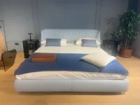 Letto moderno Archibald di Poltrona frau SCONTATO 