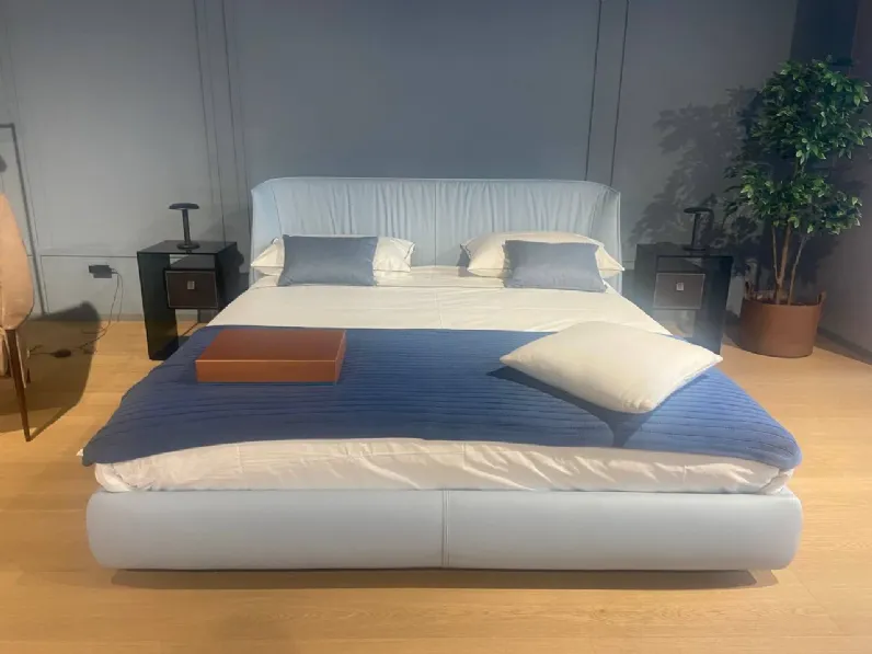 Letto moderno Archibald di Poltrona frau SCONTATO 