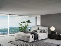 Letto imbottito con piedini BlancaTwilsa prezzo ribassato