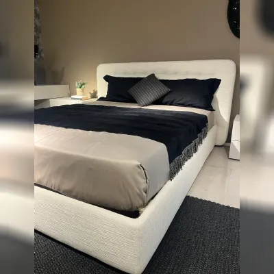 Letto imbottito modello Dedalo di Desir�e scontato 54%