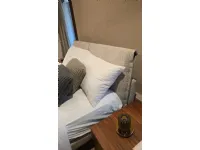 Letto design con piedini Honey Molteni & c a prezzo ribassato