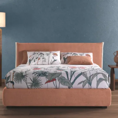 Letto imbottito modello Kris  di Biel scontato 31%