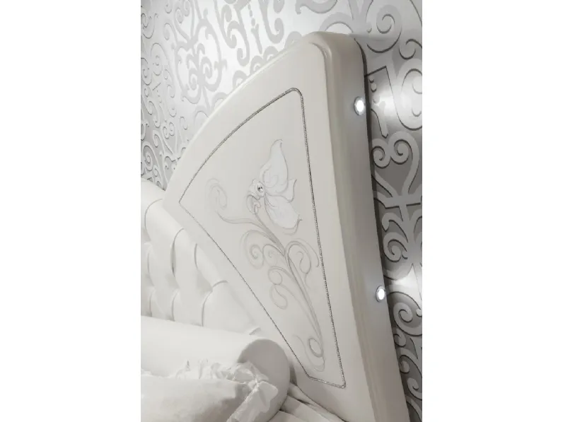 Letto imbottito con giroletto Letto cristallo Artigianale a prezzo ribassato