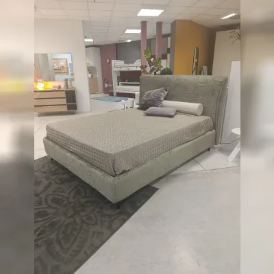 Letto imbottito modello Nadir di Rosini scontato 25%