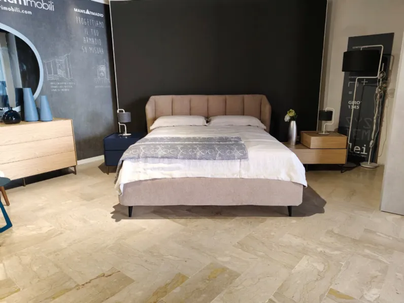Letto imbottito con contenitore Orizzonte�Artigianale�a prezzo scontato
