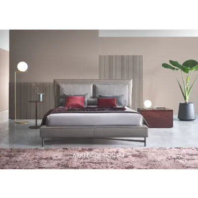Letto design con piedini Sp 2802 basso Twils a prezzo ribassato