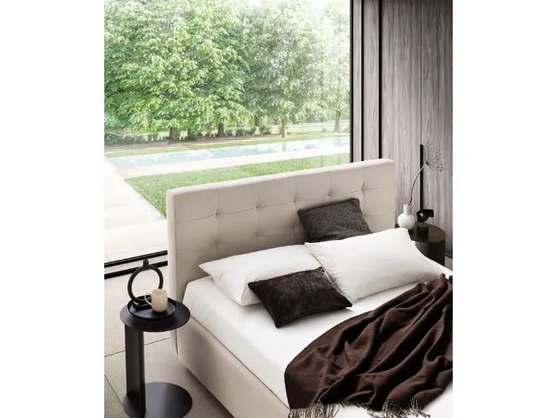 Letto matrimoniale con gambe Tender Le comfort a prezzo scontato