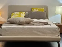 Letto imbottito con gambe UlisseLa falegnamia prezzo ribassato