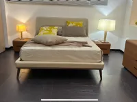 Letto imbottito con gambe UlisseLa falegnamia prezzo ribassato
