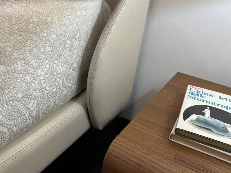 Letto imbottito con gambe Ulisse La falegnami a prezzo ribassato