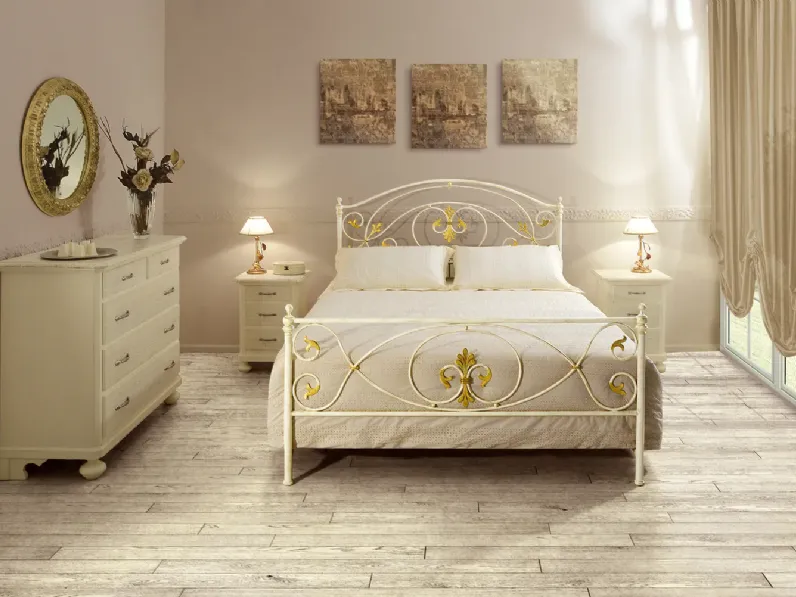 Letto matrimoniale classico Carlotta Artigianale a prezzo ribassato