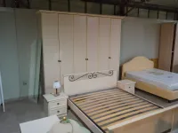 Letto in legno con gambe NinfeaArtigianalea prezzo scontato