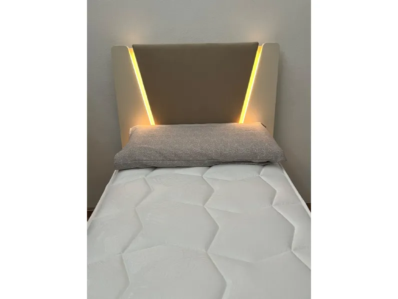Letto in legno modello Letto wow cloth moretti compact di Moretti compact camerette scontato 36%