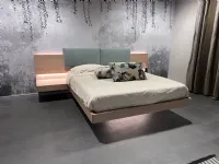 Letto in legno con giroletto Shiro�Tomasella�a prezzo scontato