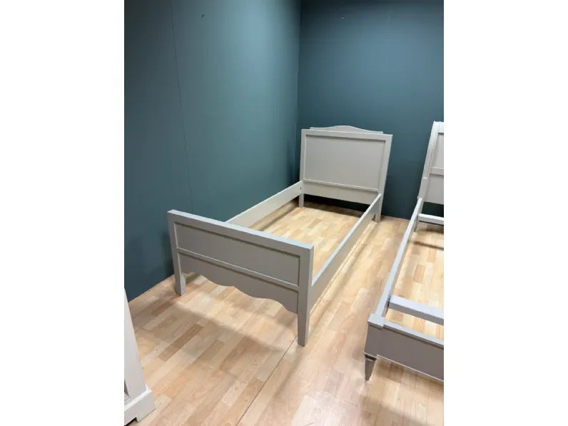 Letto singolo con piedini Lettini artigianali Artigianale a prezzo scontato