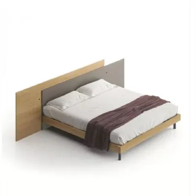 Letto in legno con giroletto Scacco�Munari�a prezzo ribassato