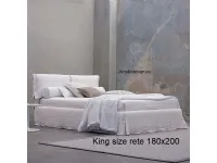 Letto imbottito modello Giselle di Twils scontato 30%