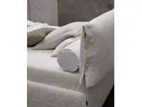 Letto imbottito modello Giselle di Twils scontato 30%