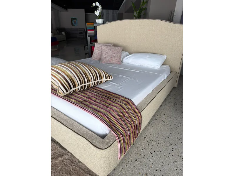 Letto king size classico Letto maxi tessuto luxury italia Md work a prezzo ribassato