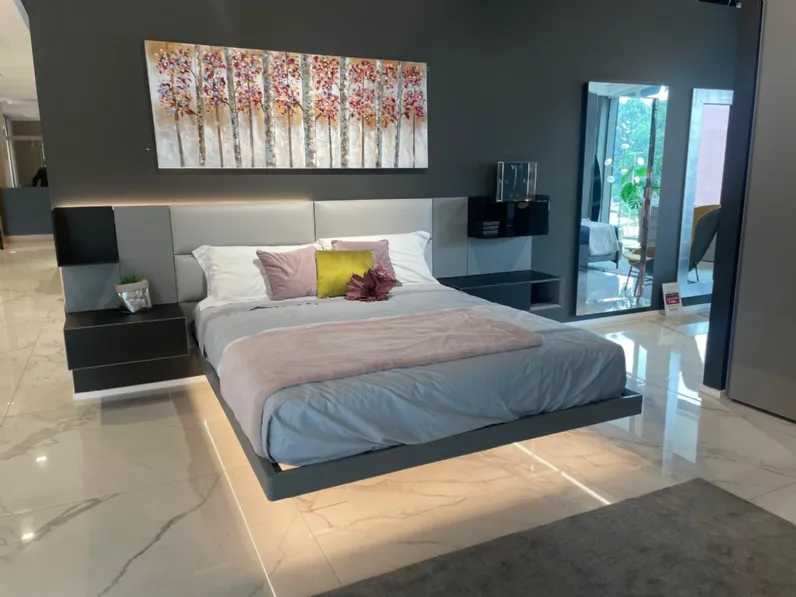 Letto moderno con piedini Letto ecletto Sangiacomo a prezzo scontato