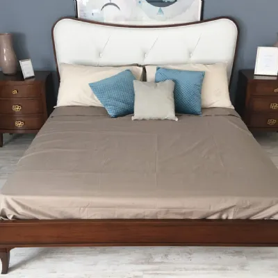 Letto matrimoniale con piedini Letto le fablier mimose mod. nuvola tinta classica ed ecopelle bianca Le fablier a prezzo ribassato