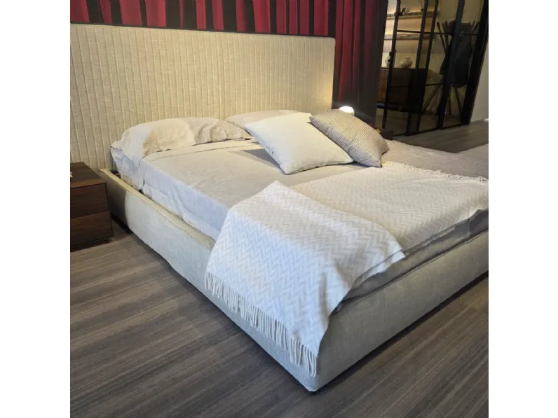 Letto matrimoniale con giroletto Letto matrimoniale molteni&c. ovidio Molteni & c a prezzo scontato