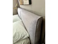 Letto matrimoniale con piedini Ada Twils a prezzo scontato