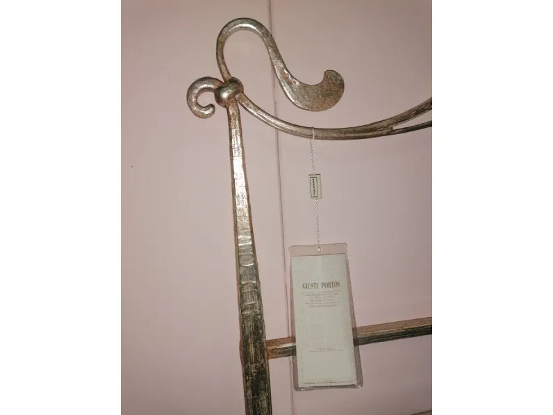 Letto classico con pediera Myrtus Giusti portos a prezzo ribassato