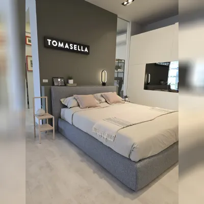 Letto matrimoniale con contenitore Cut Samoa a prezzo ribassato