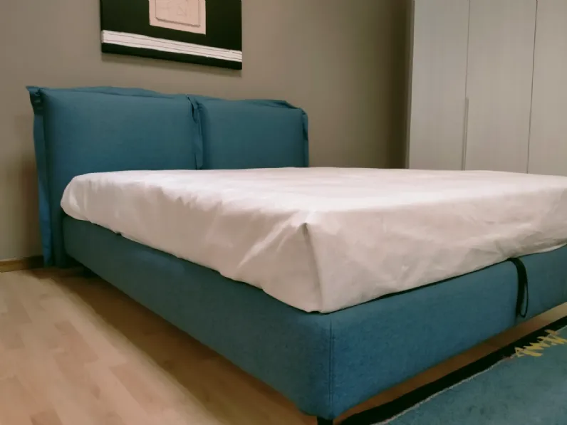 Letto matrimoniale Letto con cuscinoni testata Le comfort con un ribasso IMPERDIBILE