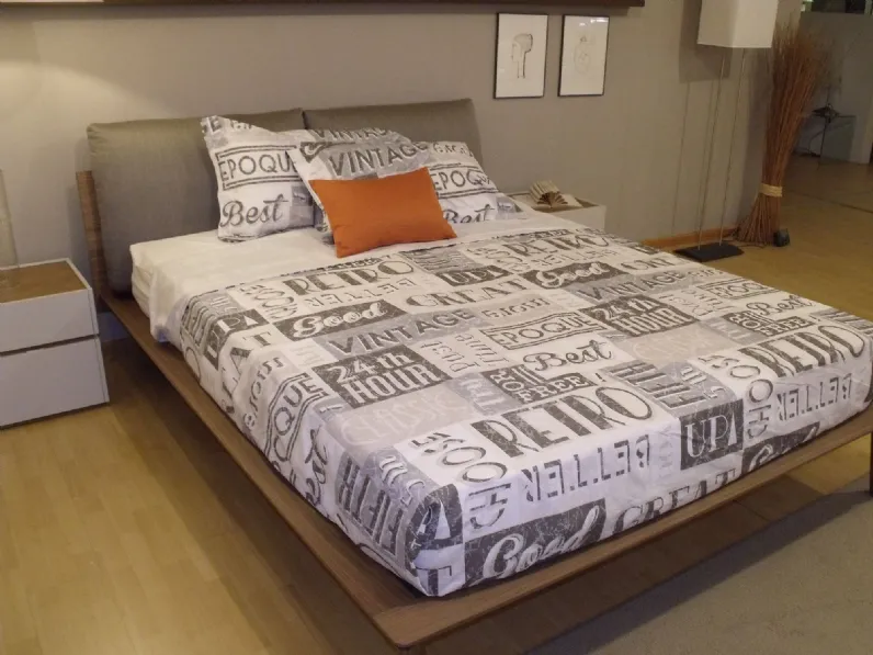 Letto matrimoniale moderno Abbraccio legno Sangiacomo a prezzo ribassato