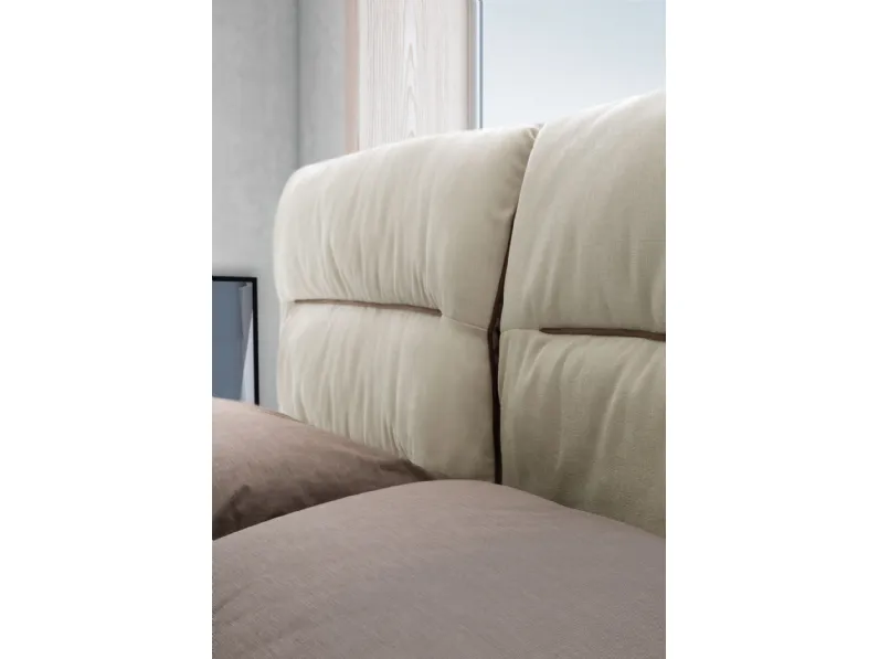 Letto matrimoniale con gambe Academy Lecomfort a prezzo scontato