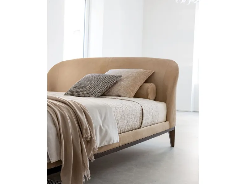 Letto matrimoniale con gambe Carnaby wood Twils a prezzo ribassato