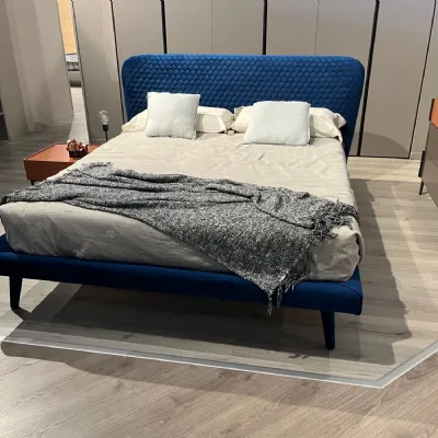 Letto matrimoniale con gambe Corolle Bolzan a prezzo scontato
