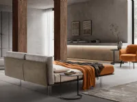 Letto imbottito modello Essential di Le comfort scontato 40%