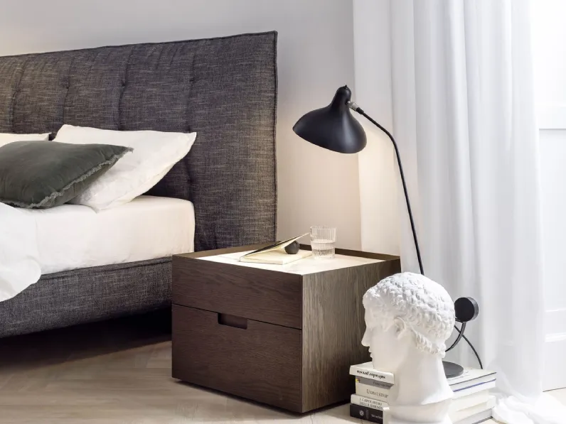 Letto matrimoniale con gambe Tuftè Novamobili a prezzo scontato