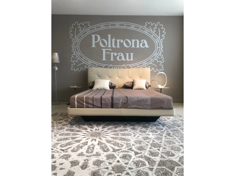 Letto imbottito con giroletto Aurora duePoltrona fraua prezzo ribassato