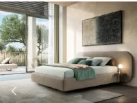 Letto matrimoniale con giroletto B-curve a prezzo riservato 
